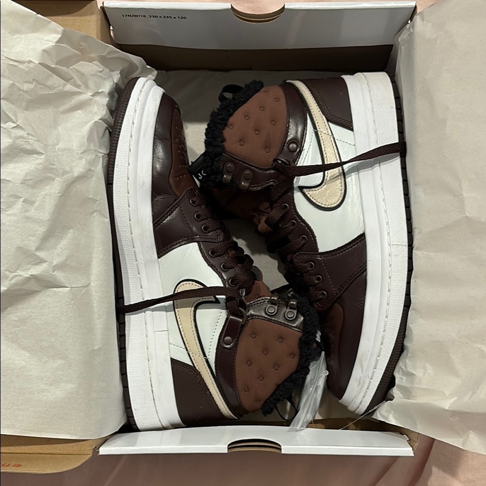 WMNS AIR JORDAN 1 Acclimate